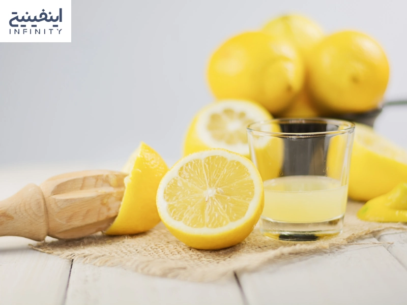 رفع سیاهی مچ پا با آب لیمو