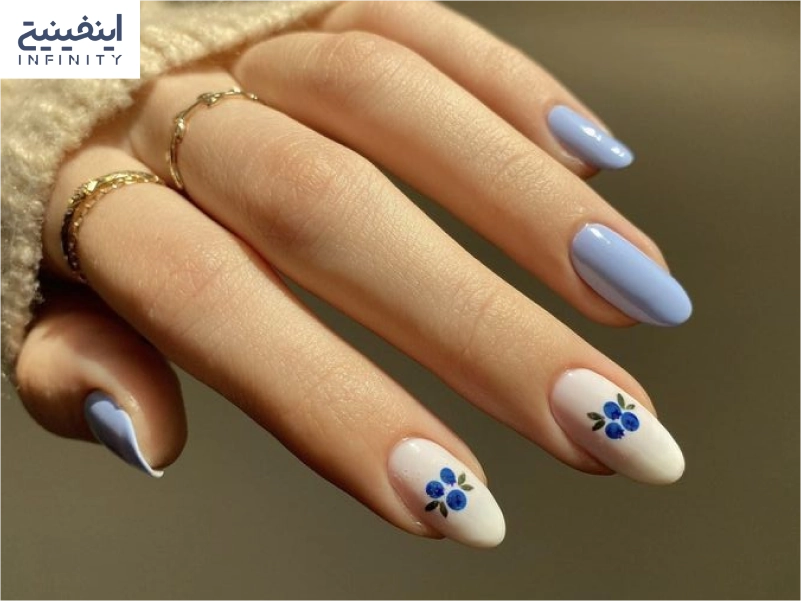 ناخن تابستانی آبی