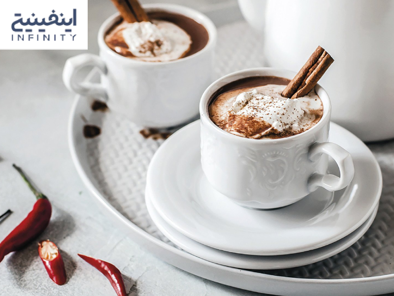 شکلات داغ با خامه و دارچین